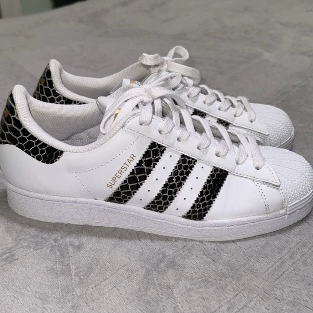 Unique Superstar Snake Women’s Sneakers